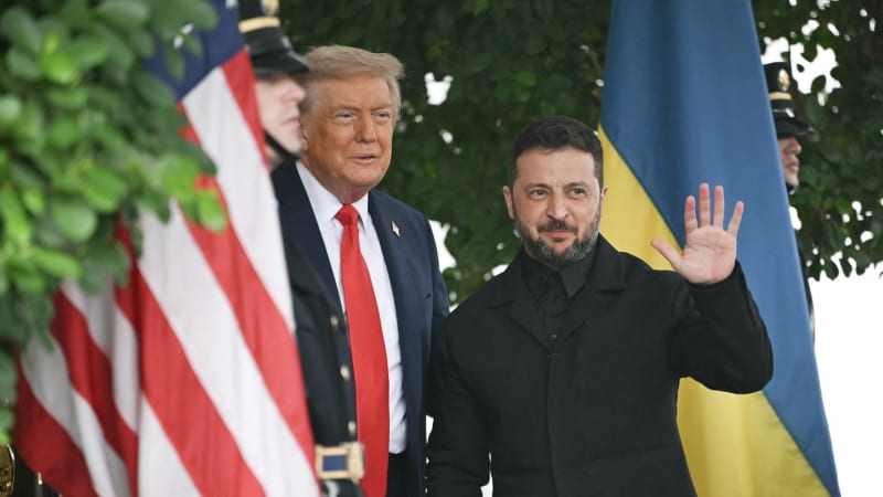 ON-LINE: Zelenskyj dorazil do Bílého domu za Trumpem. Je v obleku, ale bez kravaty