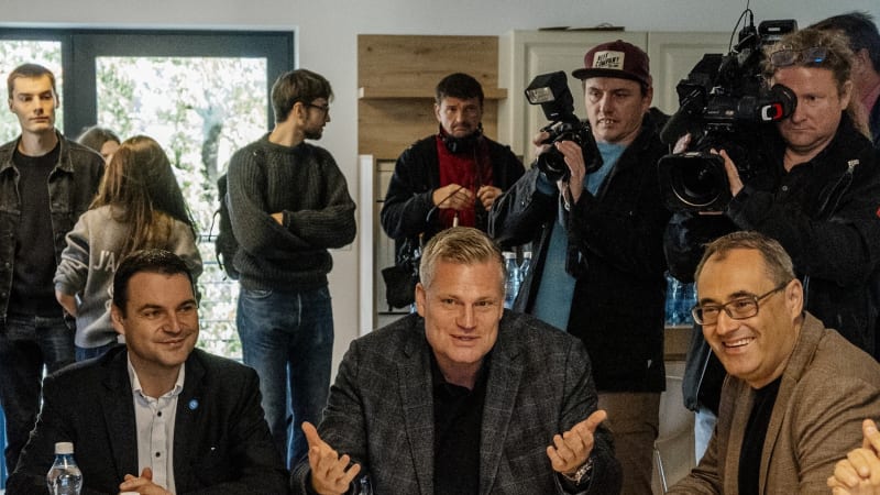 Znepokojení z Pavla i chvála Babiše. Motoristé se shodli na dalších krocích ohledně Turka