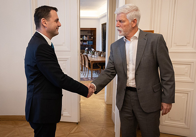 Pavel se ohradil proti Macinkovi, ministr zpochybnil nestrannost ústavních soudců