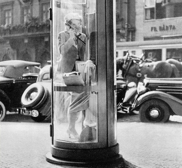 Kiosek pro povídání, říkalo se jí. Vývoj telefonní budky posunuli neochotní sousedé