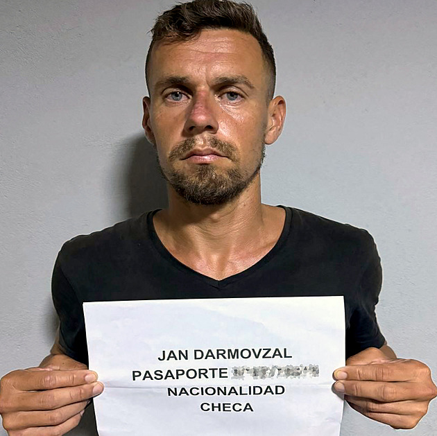 Venezuela propustila Čecha Darmovzala, letí pro něj armádní speciál
