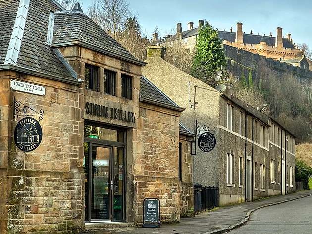 Skotská palírna nabídne whisky v hliníku. Nad zdravotními důsledky visí otazník