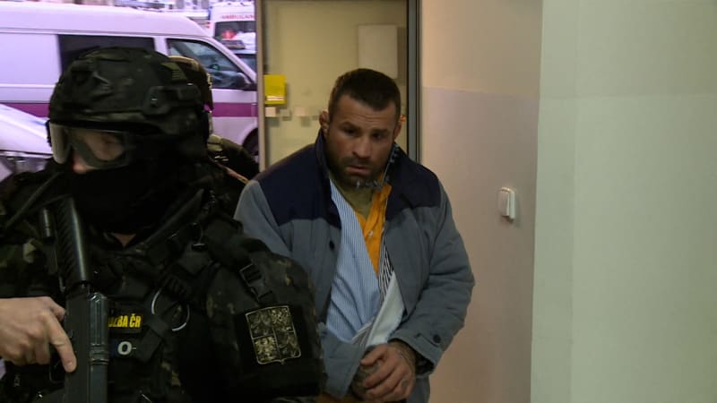 Detaily kauzy, v níž má figurovat Vémola: Kokain byl mezi hračkami. Drogy mířily i do Ruska