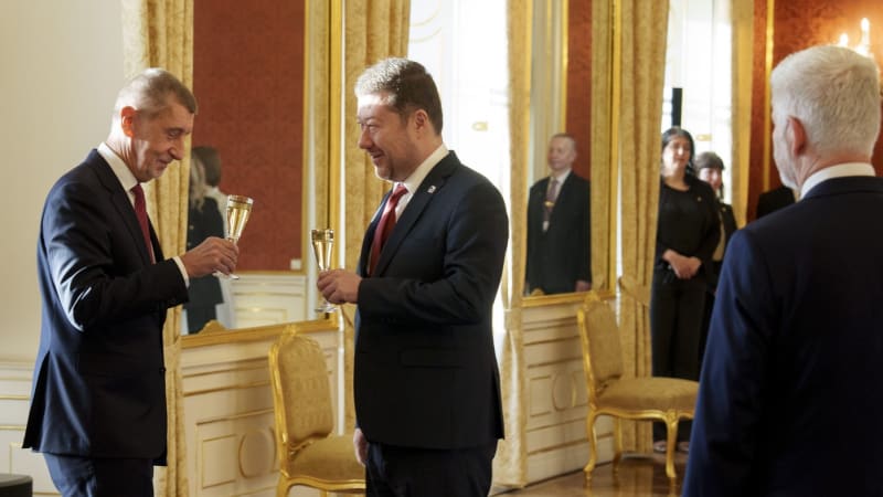 Klid pro Babiše a Okamuru: Sněmovní výbor je doporučil nevydat, stíhání tak zřejmě uniknou