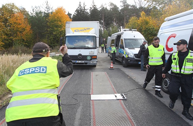 Kraj pořídí policii techniku, která na dálku odhalí neukázněné řidiče kamionů
