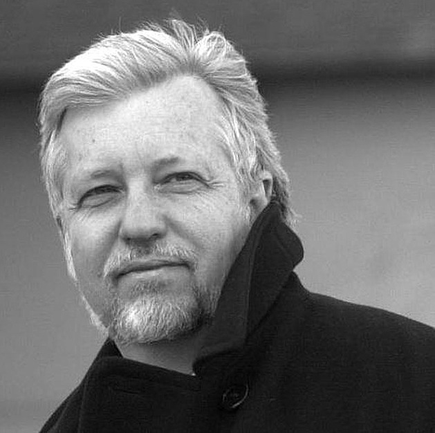 Zemřel král sci-fi a hororů Dan Simmons, autor románů Hyperion nebo Terror