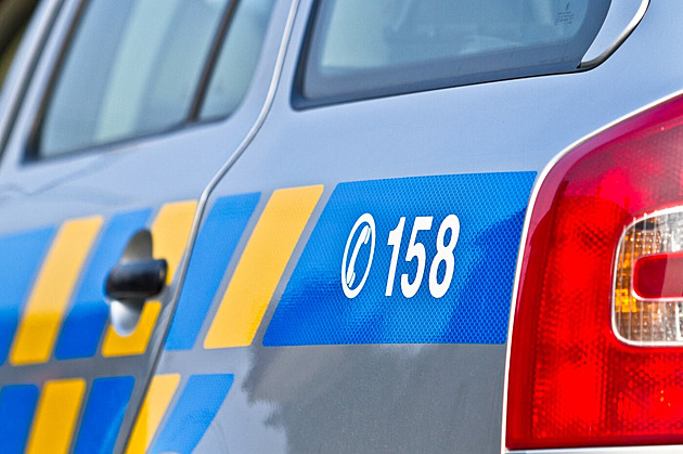 Vážně zraněné dítě při násilném incidentu na Lounsku. Policie zadržela podezřelého