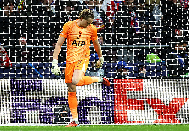 Tondo, jsme tu pro tebe! Courtois, De Gea i Schmeichel. Osobnosti podporují Kinského