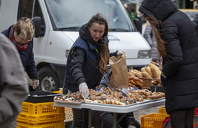 Plzeňské farmářské trhy startují 17. sezonu, od Velikonoc se přesunou ke Zvonu