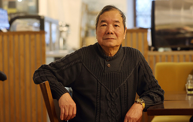 „Vietnamci nemají fantazii.“ Tlumočník o Česku i o tom, proč se nesmí vrátit domů