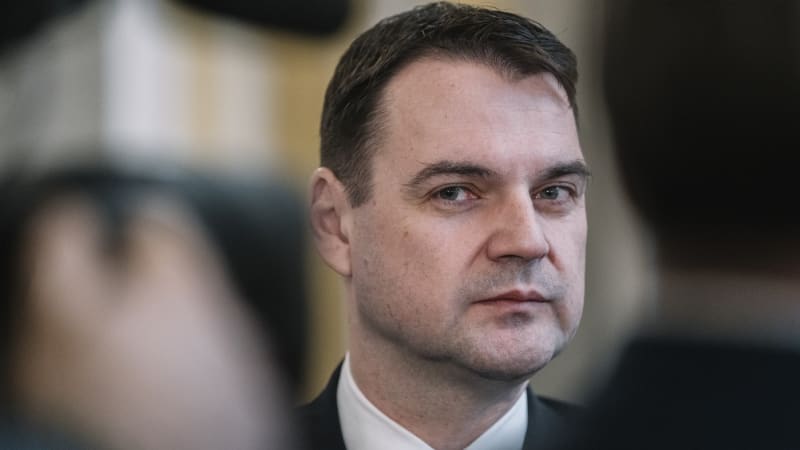 Výzva k přehodnocení vztahů s Maďarskem? Prezident neřídí zahraniční politiku, uvedl Macinka