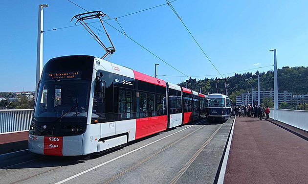 Dvorecký most změní trasy MHD. Jak od soboty pojedou tramvaje a autobusy?