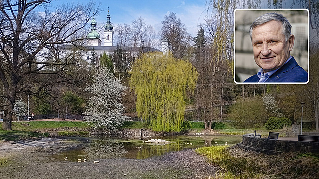 Inspekce stopla vypouštění rybníku, chrání vzácné obojživelníky. Žabinec, říká Čunek