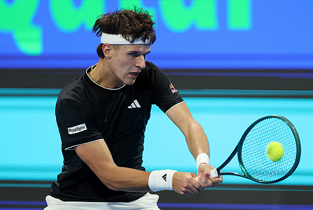 Menšík prošel v Madridu do třetího kola, Samson do osmifinále nepostoupila