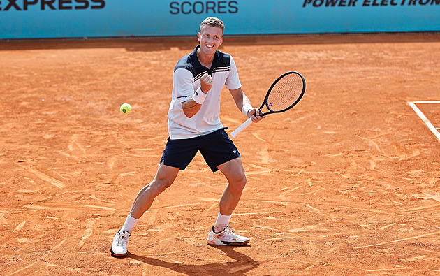 Lehečka v Madridu do osmifinále prosvištěl, Nosková jde dál bez boje, Siniaková končí