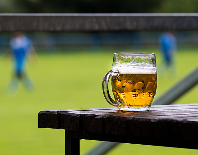 Divoké Bečvanské El Clásico. Po valašském derby fanynka knokautovala rozhodčího