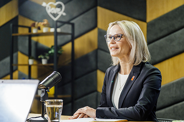 Neodstoupím! Ministryně Mrázová se v Rozstřelu ke kauzám emotivně „obnažila“