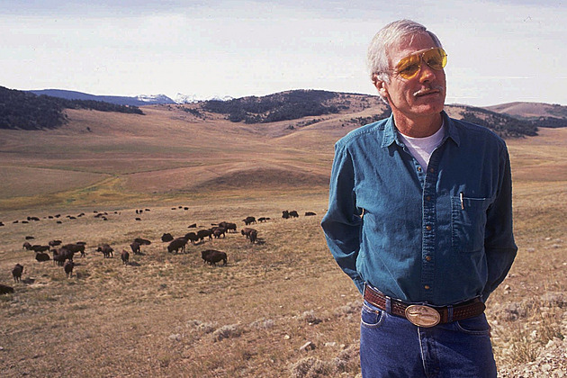Chránil přírodu a zvířata. Ted Turner po sobě zanechal stovky tisíc hektarů půdy