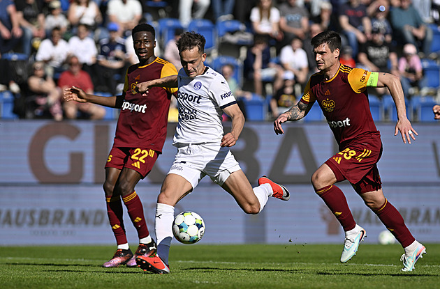 ONLINE: Dukla - Slovácko 0:0, souboj na barážových místech. Kdo získá výhodu?