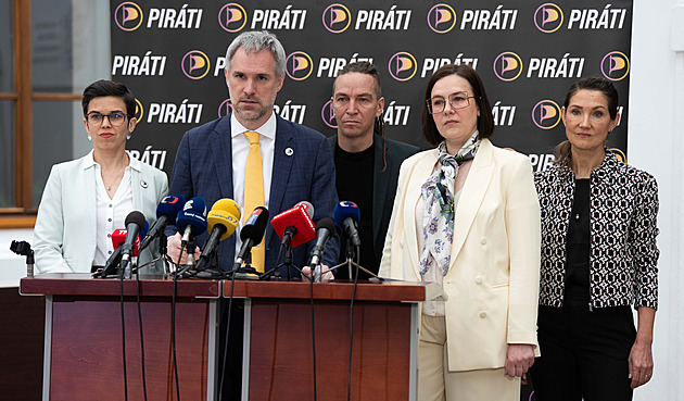 Co bude dál s ČT a ČRo? Piráti svolali expertní skupinu, jsou v ní i lidé z médií