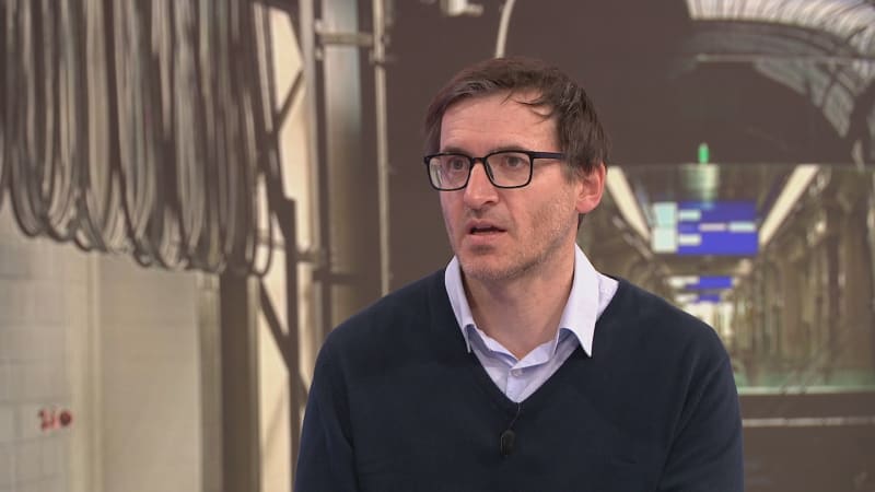 Tramvaj na pětníku nezastaví. Chodci a cyklisté často nerespektují pravidla, varuje expert