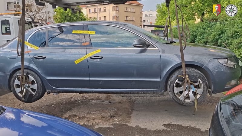 Znásilnění ženy falešným taxikářem v Cholupicích: Nesmysl, všechno bylo jinak, tvrdí advokát