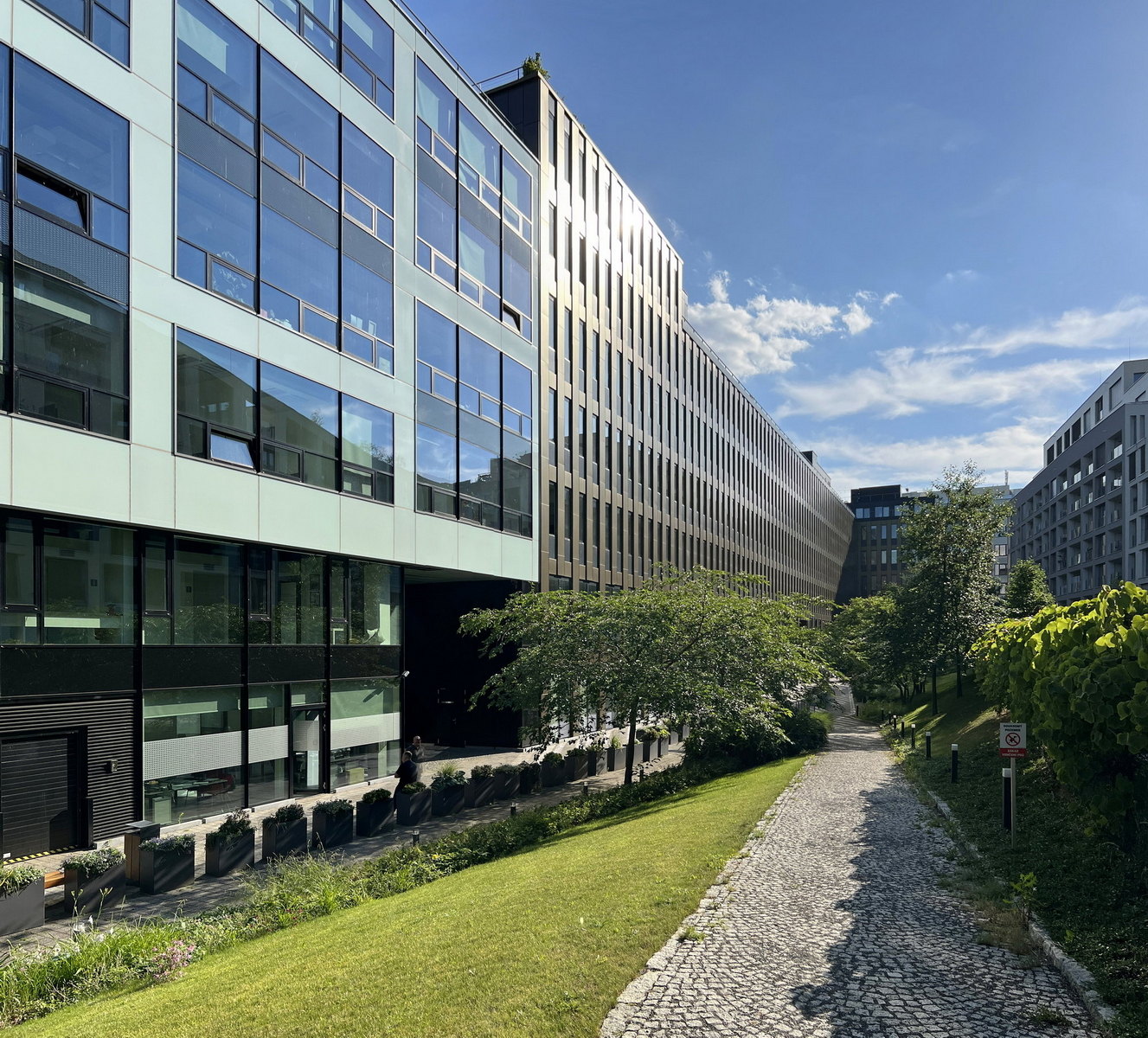 galerie: River Garden Office II./III.