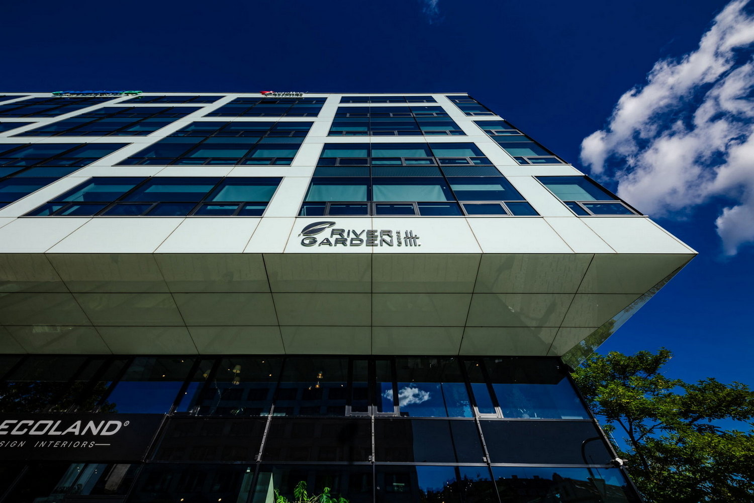 galerie: River Garden Office II./III.