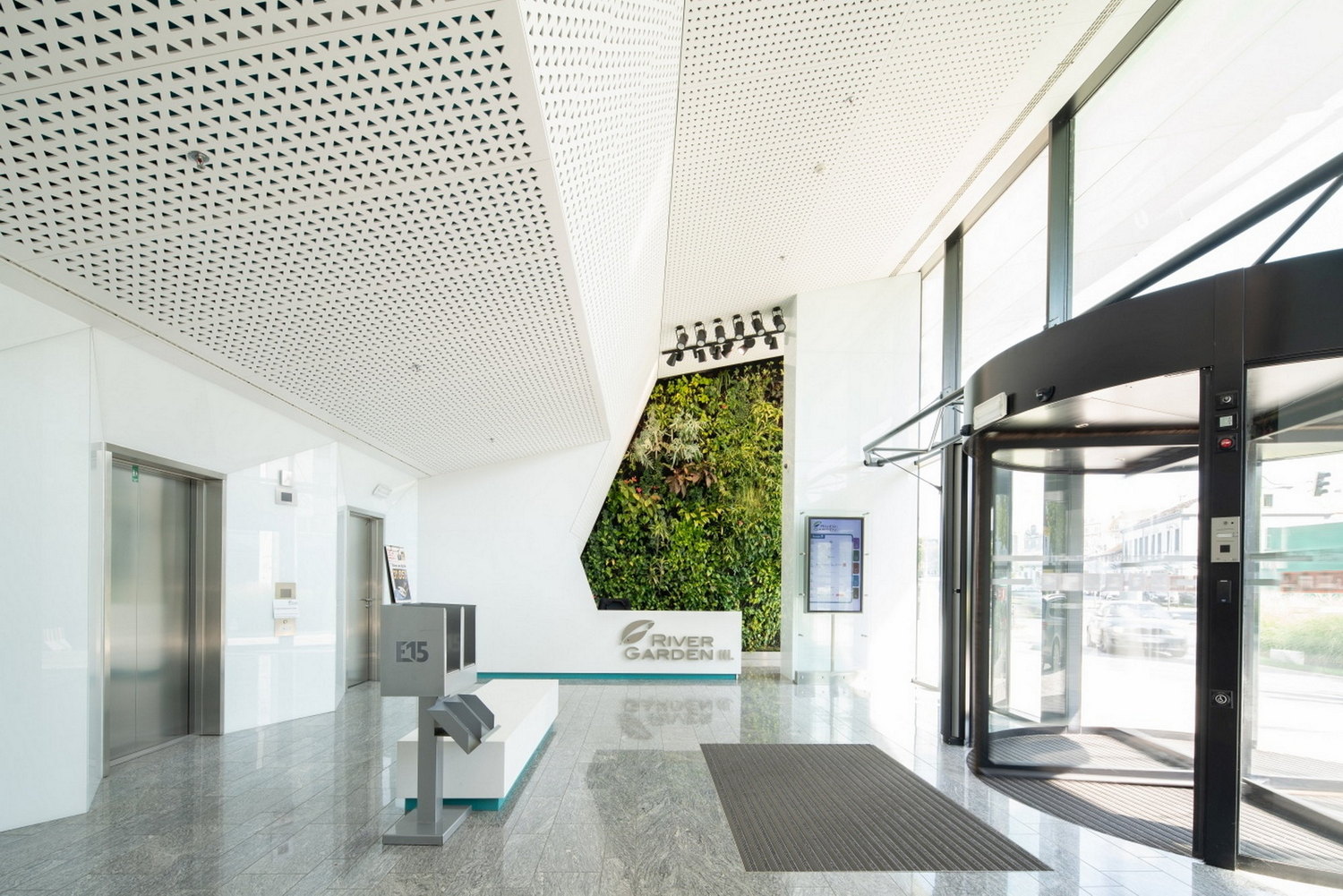 galerie: River Garden Office II./III.