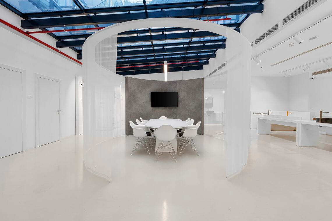 galerie: Ravak showroom Praha